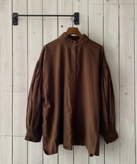 シャツ  maison de soil メゾンドソイル フリルカラーピンタックシャツ ダークブラウン INMDS26702