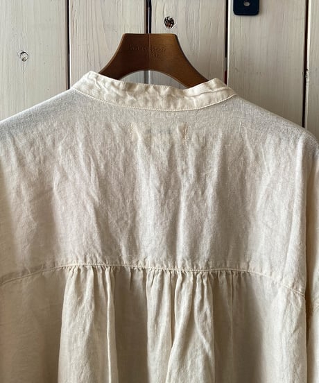 ワンピース tumugu ツムグ ソリトリネン③裾レースワンピース オフ TB26319