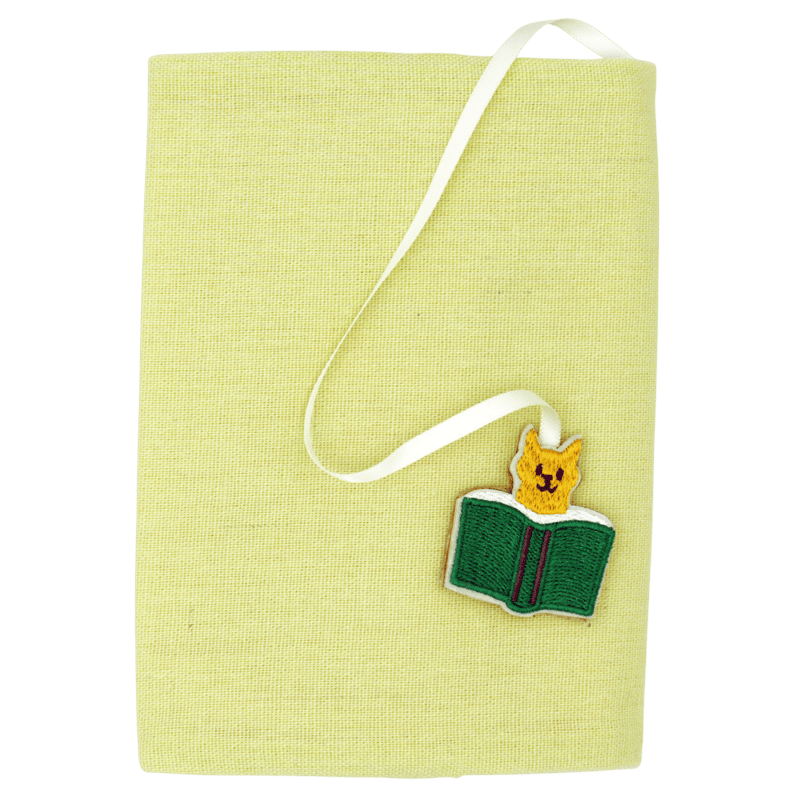 小泉さよ刺繍チャーム ブックカバー（全3種） | Cat's Meow Books Virtu