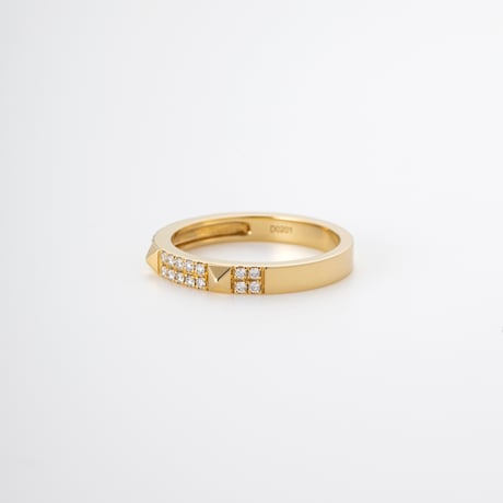 18K Yellow Gold studded Diamond Ring