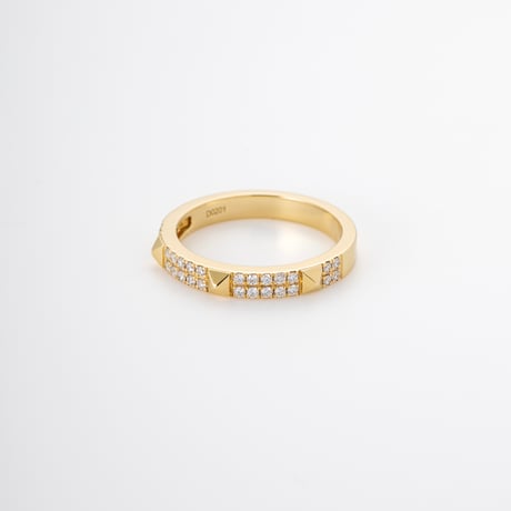 18K Yellow Gold studded Diamond Ring