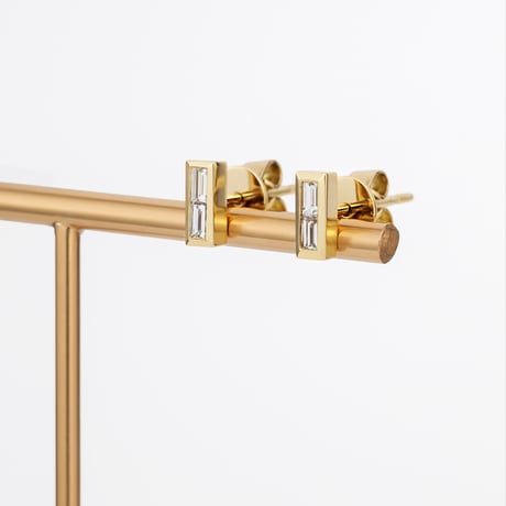 18K Yellow Gold Ice Bar Earring