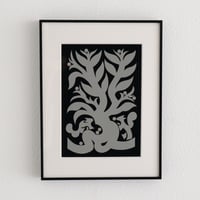 丹野杏香作品 #11「Under the Tree - Foraging Squirrels」
