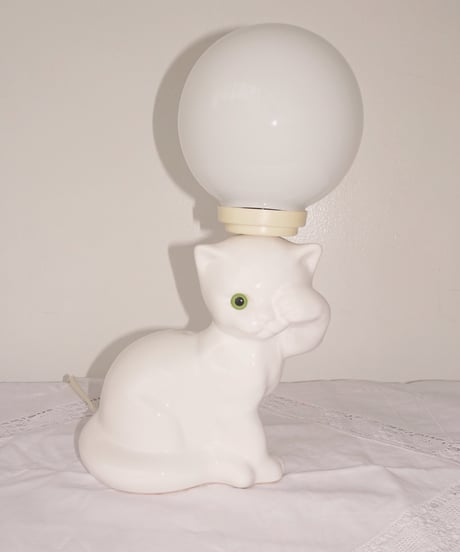 Cat Pottery Table Lamp