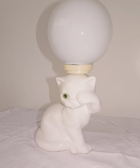 Cat Pottery Table Lamp