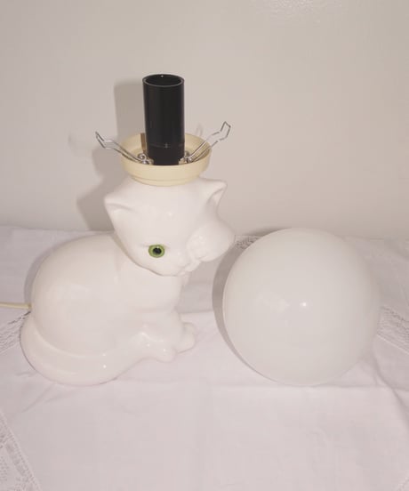 Cat Pottery Table Lamp