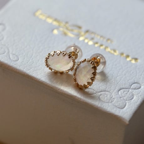 オパールピアス | STORES
