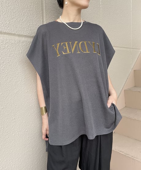 CLOCHE｜刺繍ロゴニット