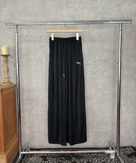 TRANOI.｜トラテックパンツ