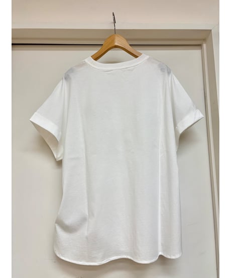 Paulinebleu｜ パールビジュー「D」ロゴ Tシャツ