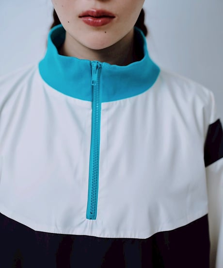 【HCAE】  HALF ZIP TRACK JACKET   E26A0035