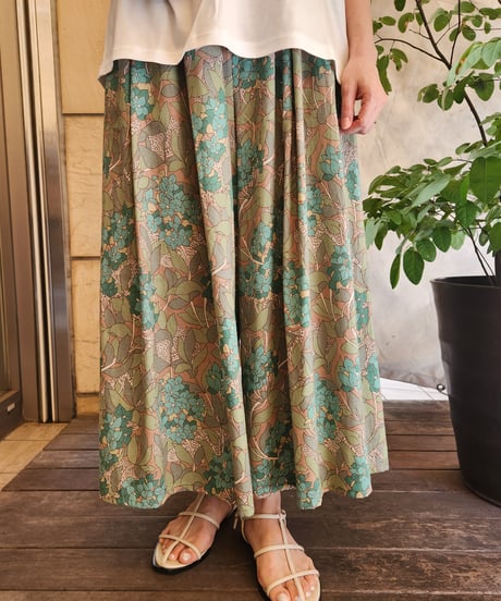 LIBERTYギャザーパンツ 42634926 / SOSOTTO