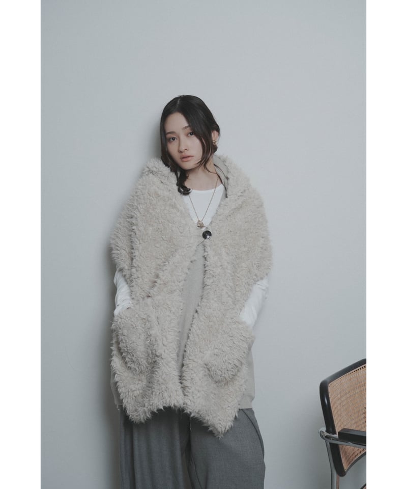 シャギーボアフーディストール 607536 / CYAN tokyo | CALENDRIE