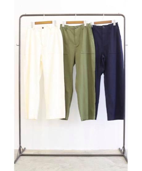 バックサテンパンツ　8713505　  / LE MELANGE