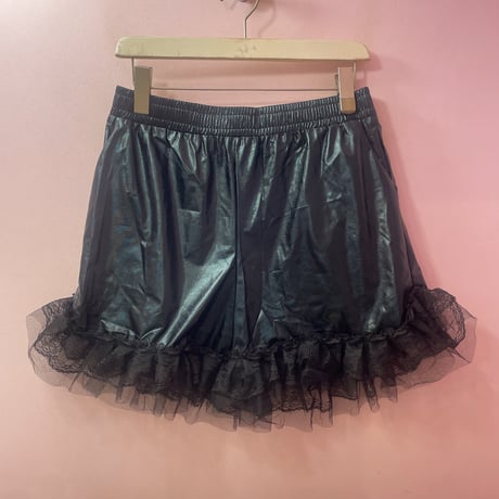 メタリックフリルショートパンツ
