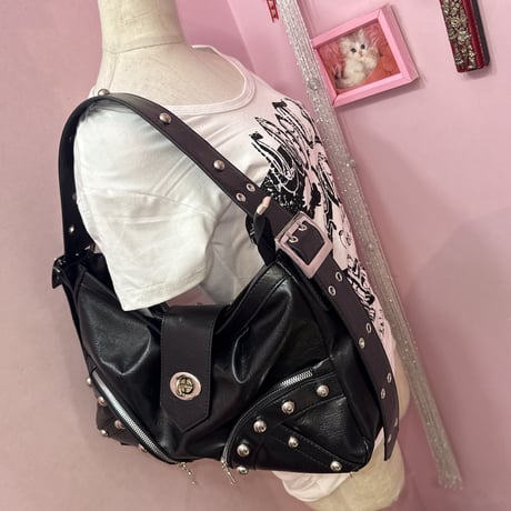 レザーデザインバッグ