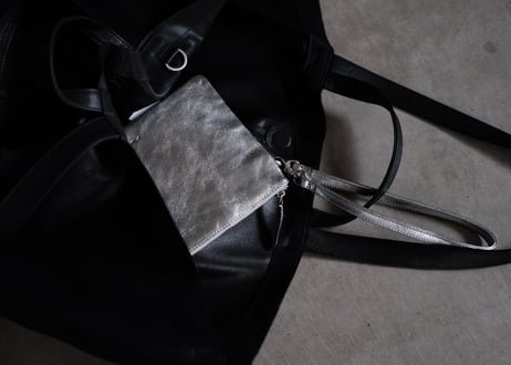 STRAP LEATHER POUCH SILVER