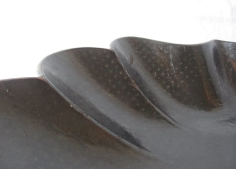 Papier‐mâché / Shell-shaped tray