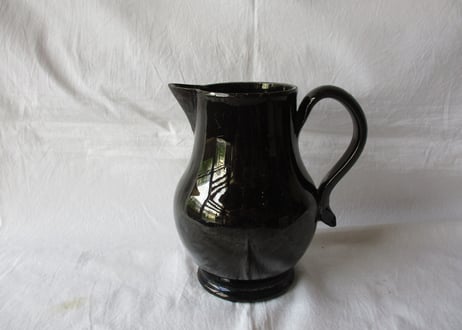 Black-glazed Jug「Namur pottery」【A】