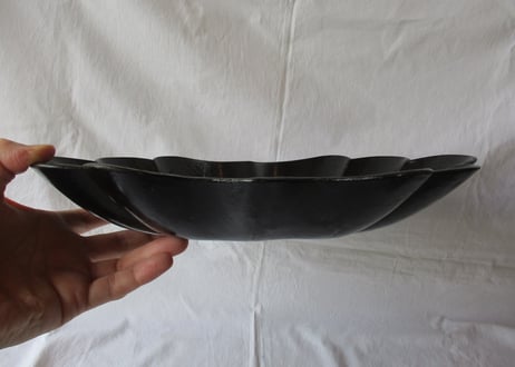 Papier‐mâché / Shell-shaped tray