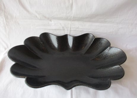 Papier‐mâché / Shell-shaped tray