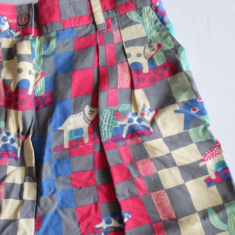 Short pants