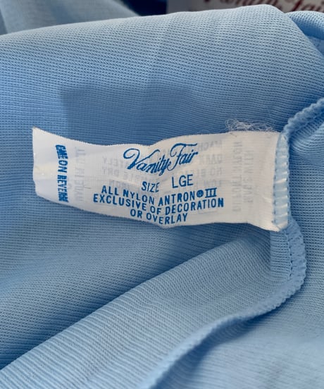 70's~85   Vanity Fair nightgown