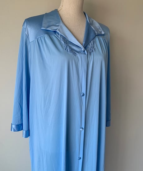 70's~85   Vanity Fair nightgown