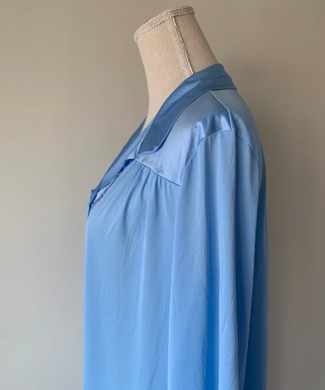 70's~85   Vanity Fair nightgown