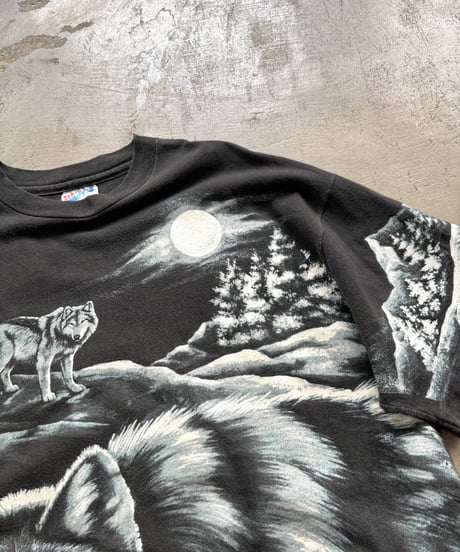 80'S-90's Made in USA very beautiful wolf design T-shirt