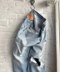 80’s-90’s Made in USA《Levi’s》 “505” relaxed fit tapered style damage denim jeans