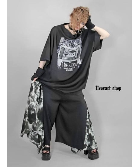 Deorart DRT2893 モンスターサイズ ドレープ・チュニック Tシャツ [Retro TV]