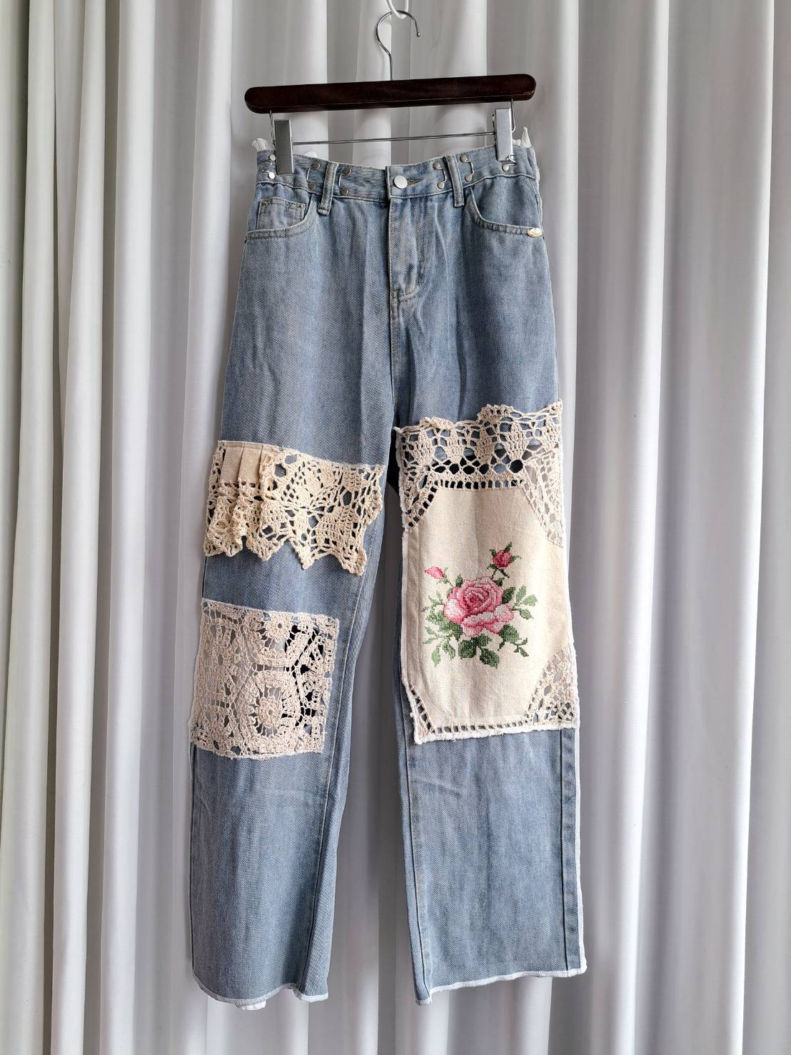 00s ラメ ゴールド 百合 トライバル 刺繍 デニム バギーパンツ ショーツ mother's made 606501 バラ刺繍デニムパンツ（短） | TyCHE Mari