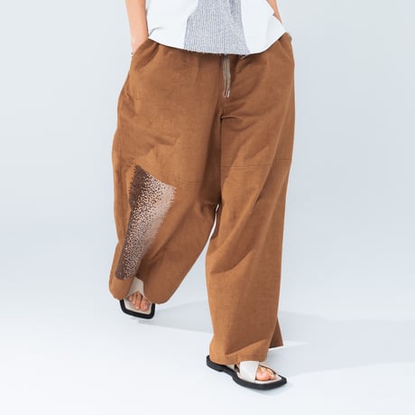 <予約商品>　[TA-PT0048] SEQUIN EMBROIDERY WIDE TROUSER