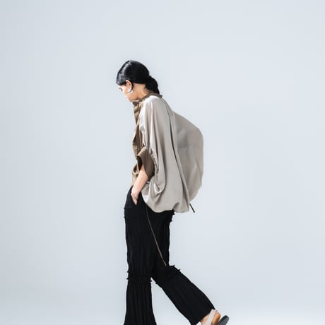 <予約商品>　[TA-TP0051] GATHERED SLEEVE BLOUSE