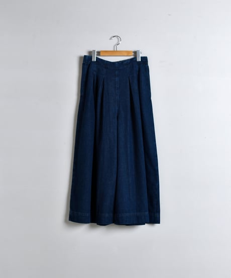 TOAST / Indigo Denim Pull On Cropped Trousers