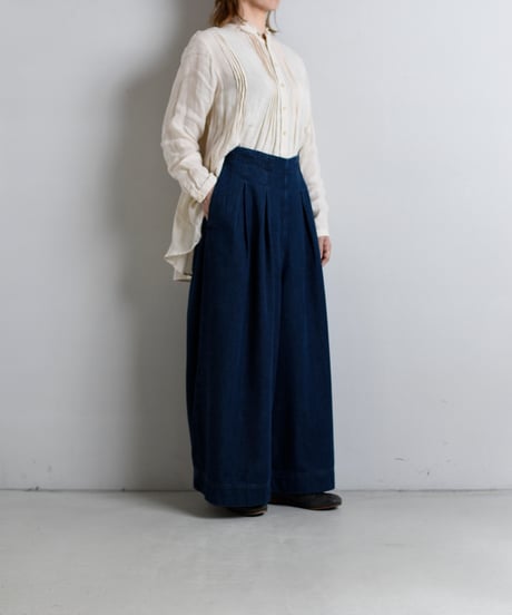 TOAST / Indigo Denim Pull On Cropped Trousers