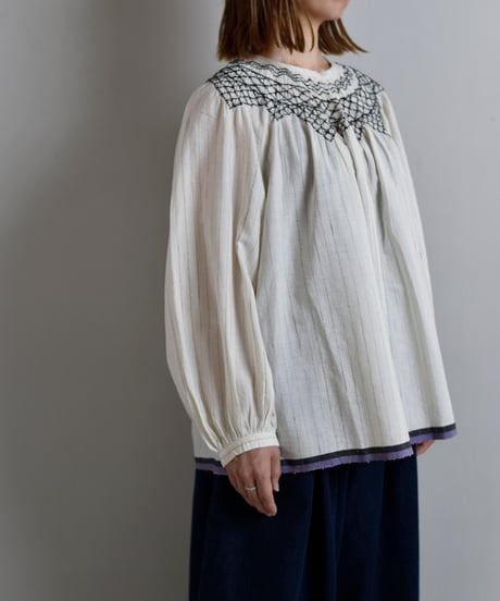 TOAST / Smocked Neck Cotton Silk Mulmul Top