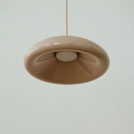 "ILKW." BELLY 30 PENDANT - SAND