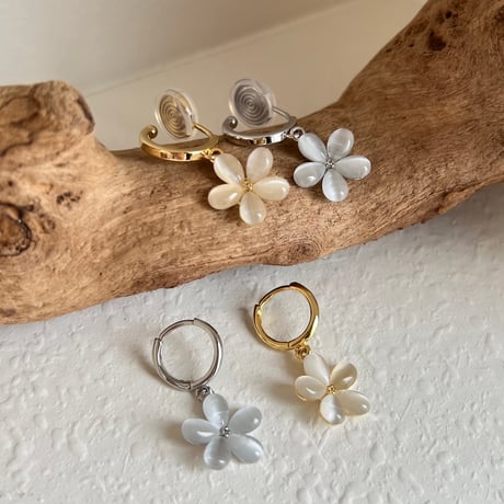 Petal Glowピアス/イヤリング