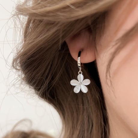 Petal Glowピアス/イヤリング