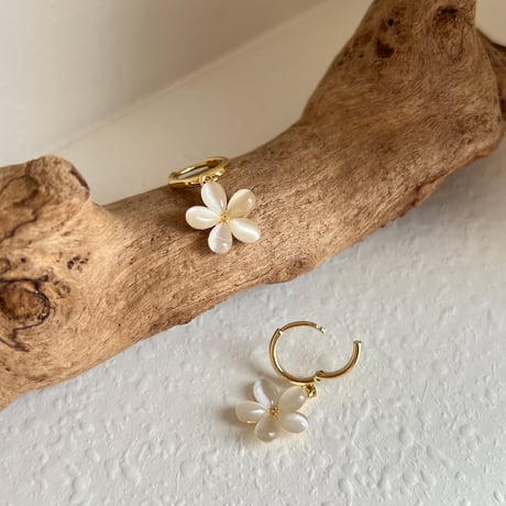 Petal Glowピアス/イヤリング