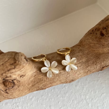 Petal Glowピアス/イヤリング