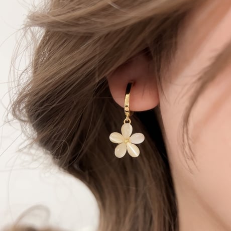 Petal Glowピアス/イヤリング