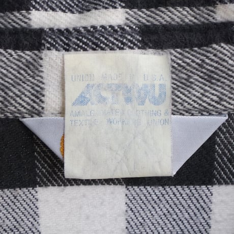 carhartt”  made in USA