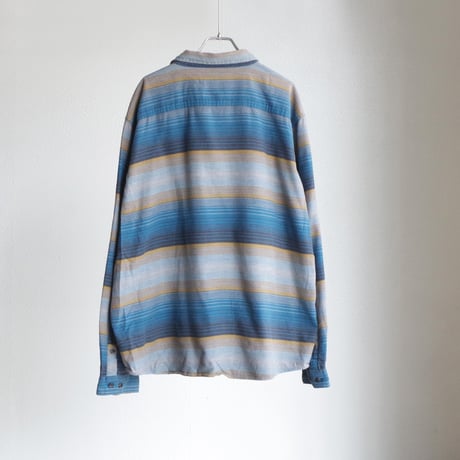 Patagonia”Lightweight Fjord Flannel Shirt