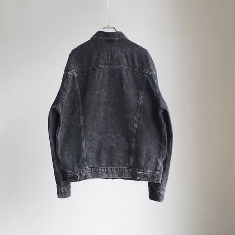 Levis” premium"