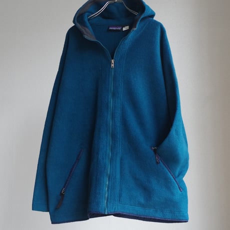 patagonia"Synchilla Hooded Fleece Jacket  made in Portugal