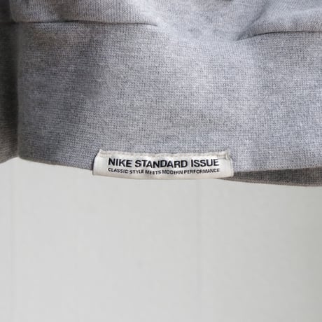 Nike"