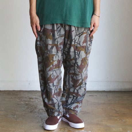unknown”camo cago pants